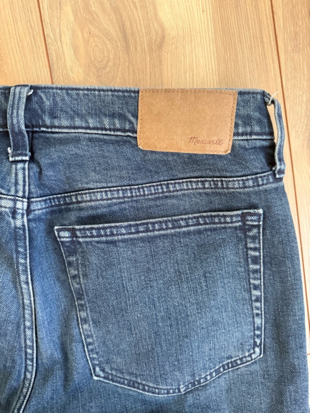 Madewell Men’s Relaxed Taper Jeans - Dark Blue - Picture 5 of 5